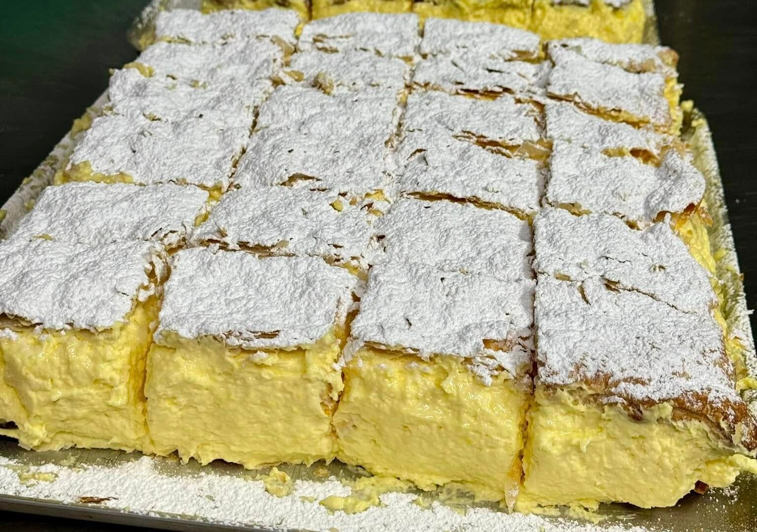 🇭🇺 Hagyományos Vaníliás Krémes – Classic Custard Slice (Vanilla Cream Cake) 488591007_1214539140519690_6699112433900187117_n