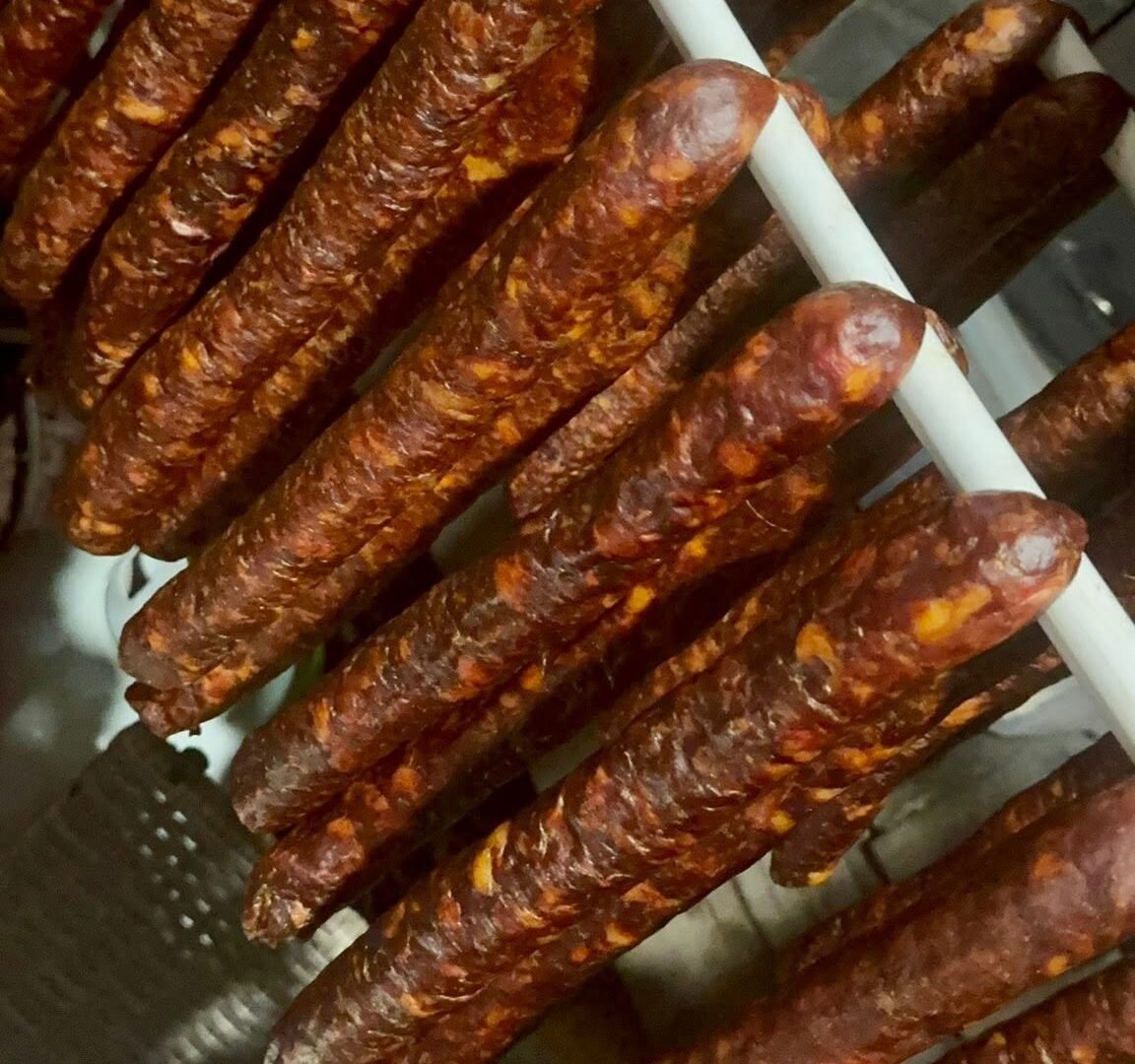 ðŸ‡ðŸ‡º Hagyományos Hungarian Sausage (Kolbász) – Traditional Smoked Meat Delicacy 542760345_1344793557494247_7101518932500956627_n